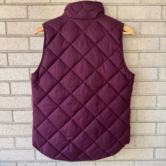 J.Crew Burgundy Quilted Excursion Vest XS, Gold Accent Classic Holiday Layer - Picture 4 of 8